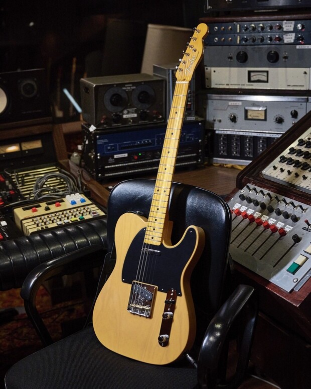 Fender American Vintage II